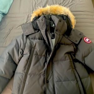 Canada Goose Wyndham Parka Size L